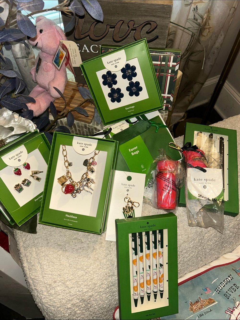 Kate limited Edition see photo TWO!..per item order🥳🥳❌❌